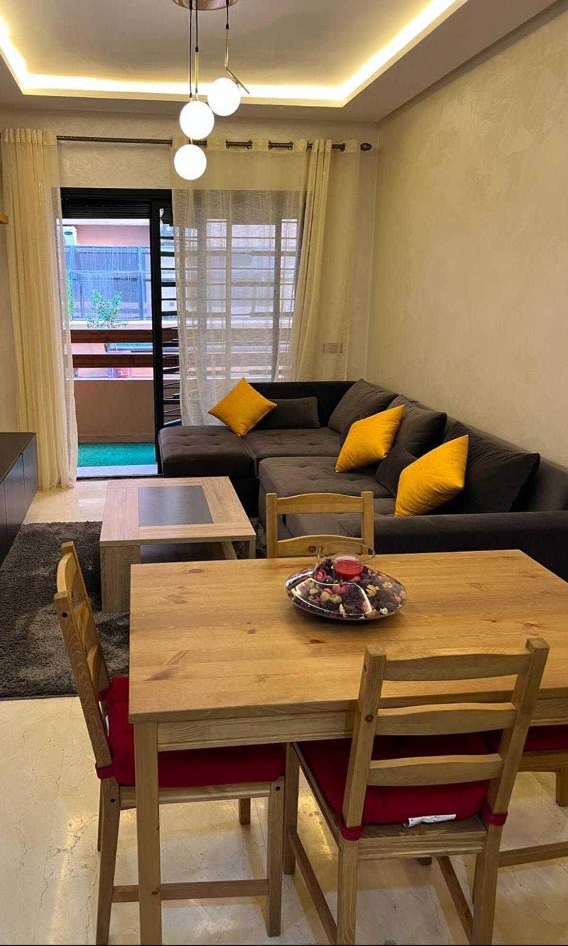 A Hivernage Apartment